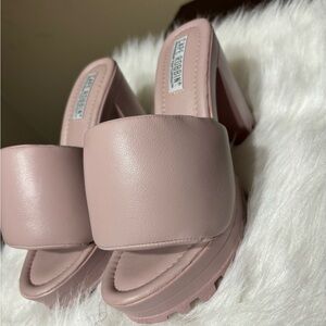 Cape Robbin Delta clogs